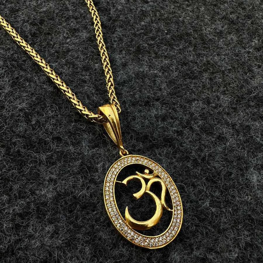 Om Diamond Pendalt With Chain