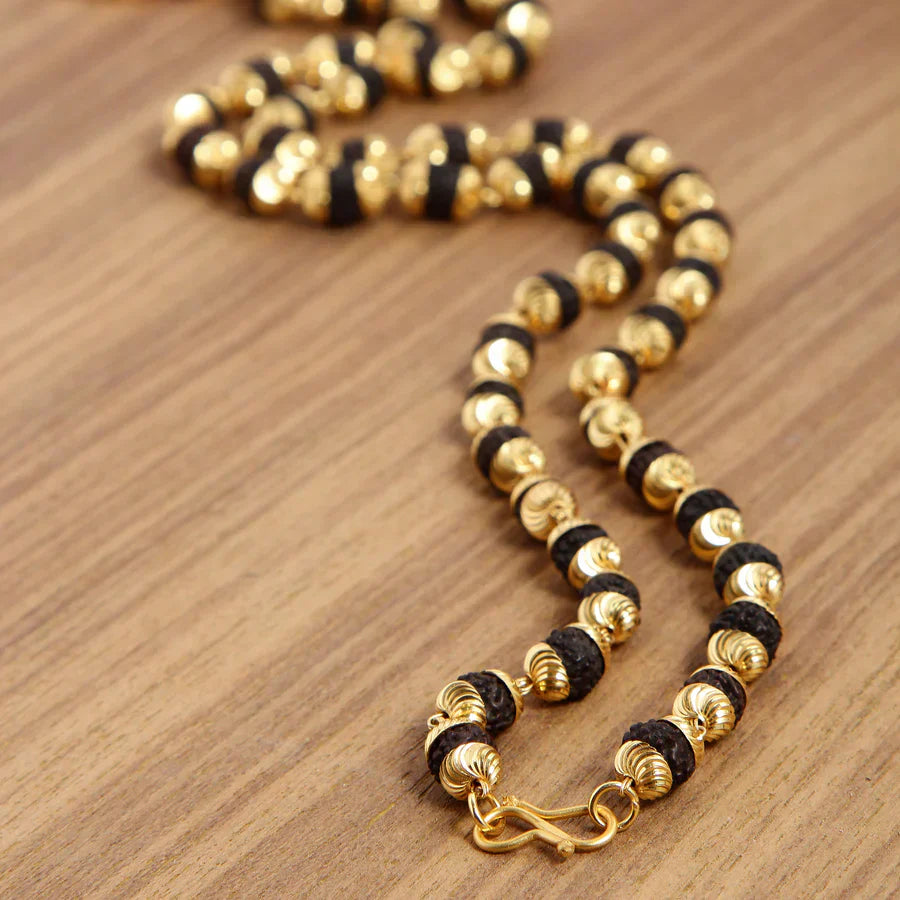 Omav Diamond Pendalt Rudraksha Mala